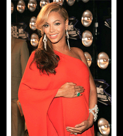 Beyonce Announces Pregnancy 