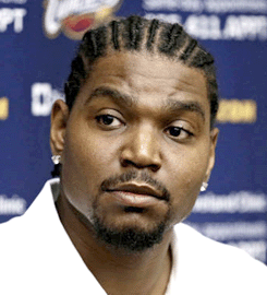 Andrew Bynum Officially Signs With Indiana Pacers 