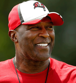 Lovie Smith's Quiet Approach Fits Bucs