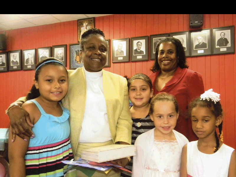 SUNDAY SCHOOL STUDENTS RECOGNIZE PASTOR’S 5TH ANNIVERSARY