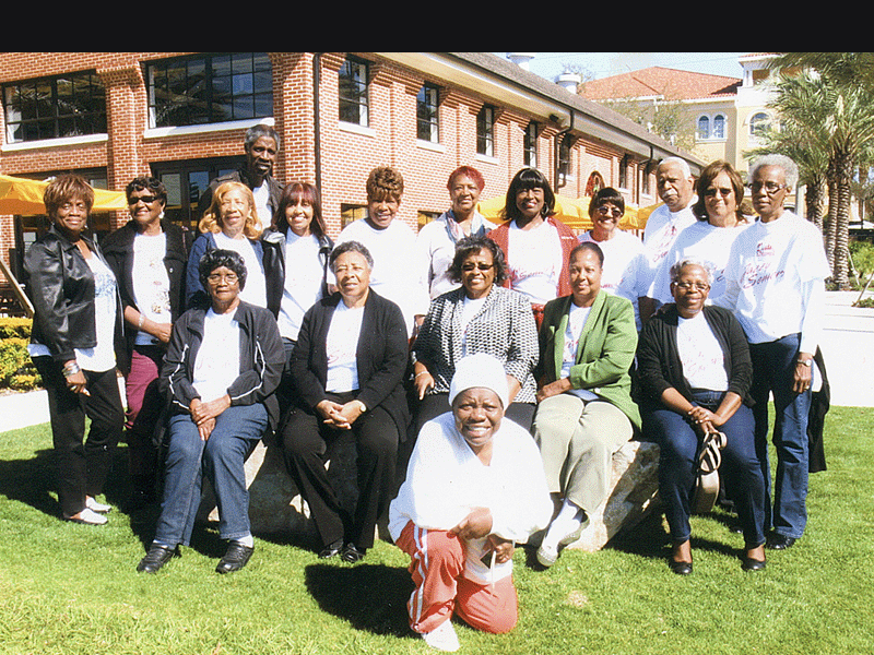 JAZZY SENIORS GO ON LUNCH OUTING