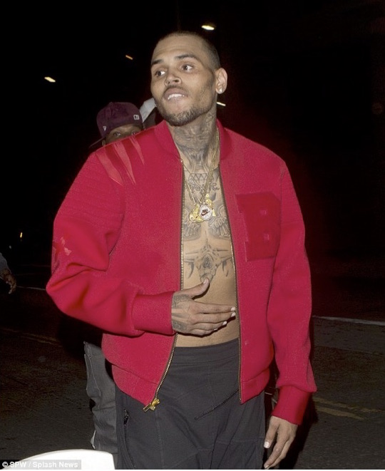 Chris Brown Believes Close Friends Burglarized His Home