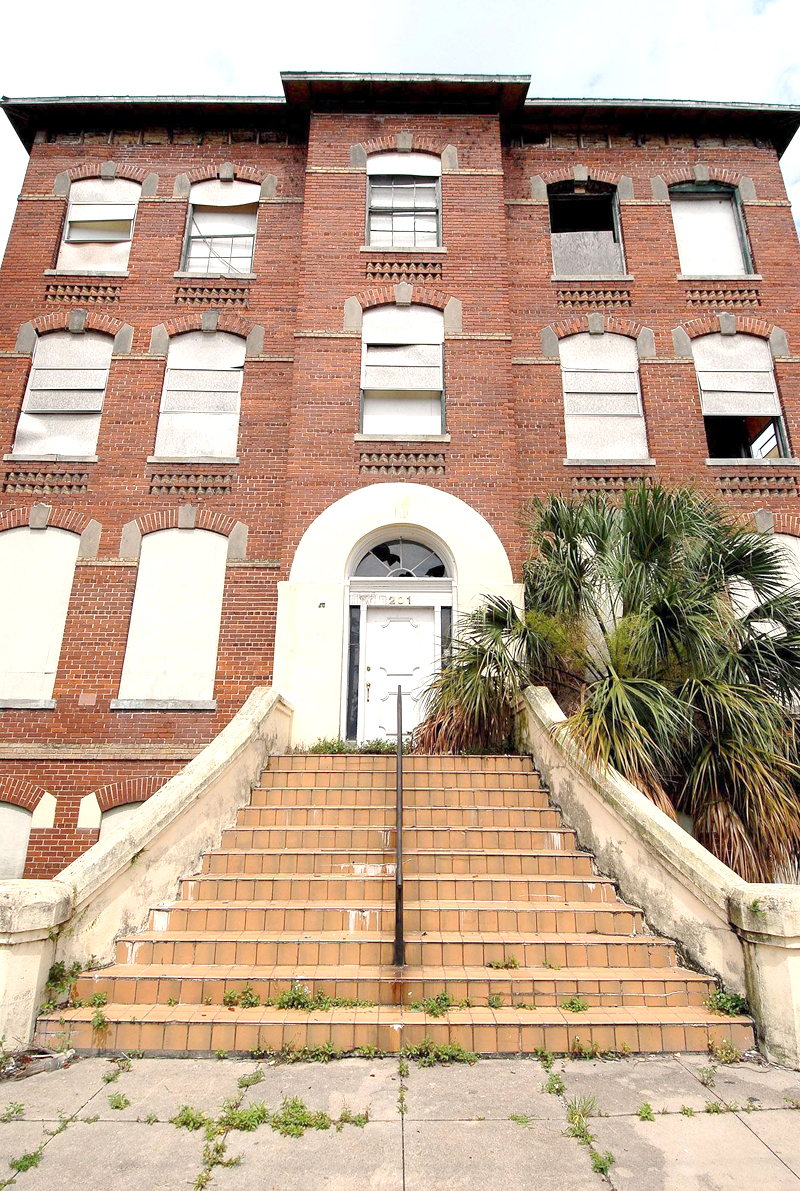 Historic Cigar Factory Destroyed By Fire