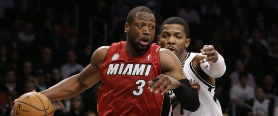 Dwyane Wade Stays With Miami Heat