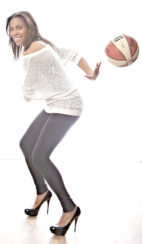 Toronto Raptors Team Up With WNBA Star At Summer League