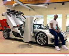 Floyd Mayweather:  'I Finally Got My  $4.8 Mil Hyper Car!'