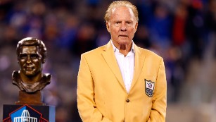 Frank Gifford, Pro Football Hall of Famer, dies at 84