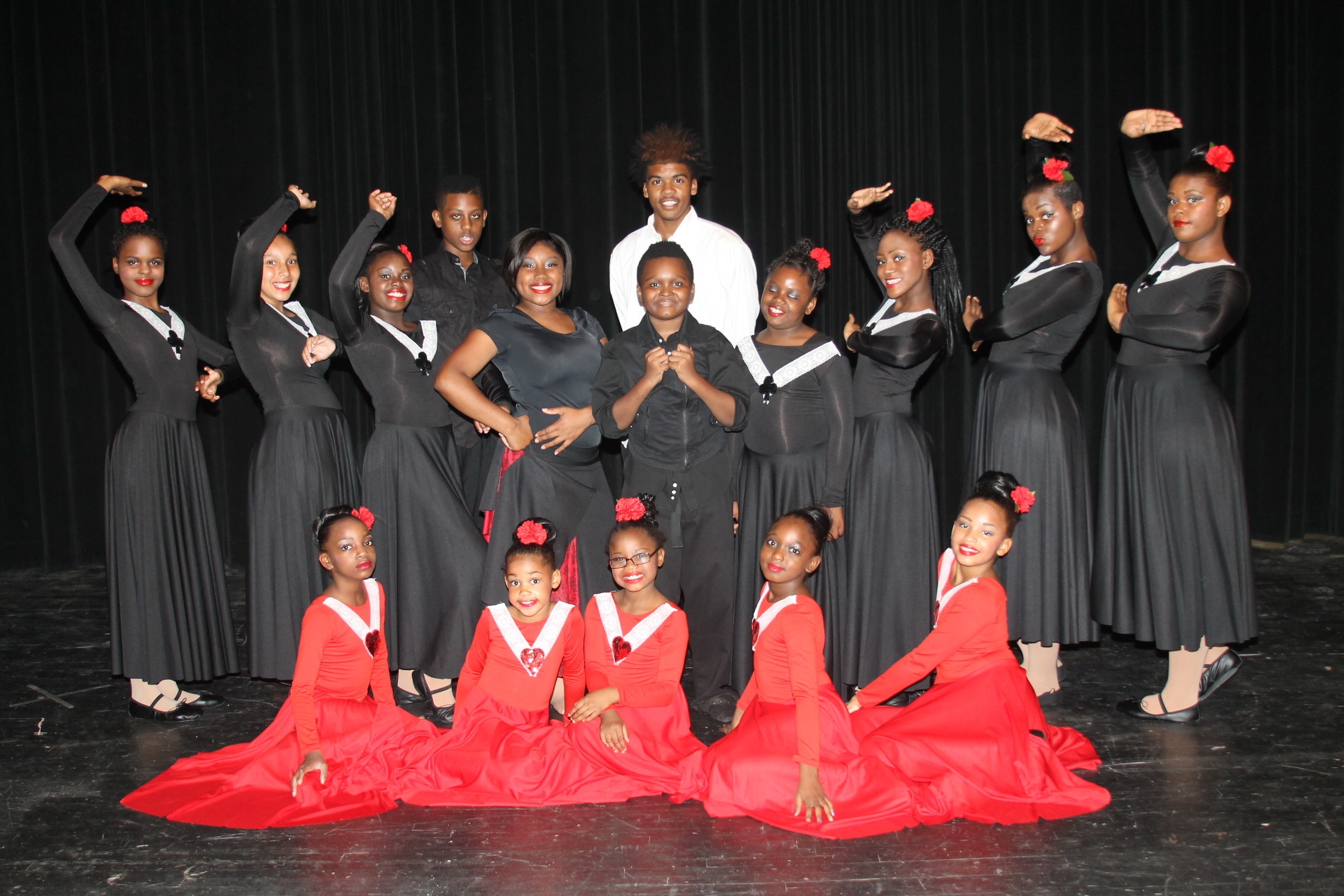 DANCERS PERFORM IN RECITAL