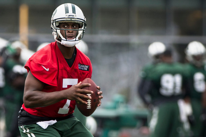 Jets QB Geno Smith Sucker Punched By Teammate