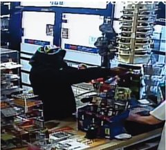 Suspect Robs Same Store Twice