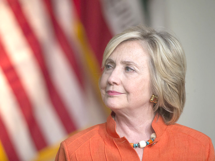 Hillary Clinton Directs Team To Give Server To Justice Department