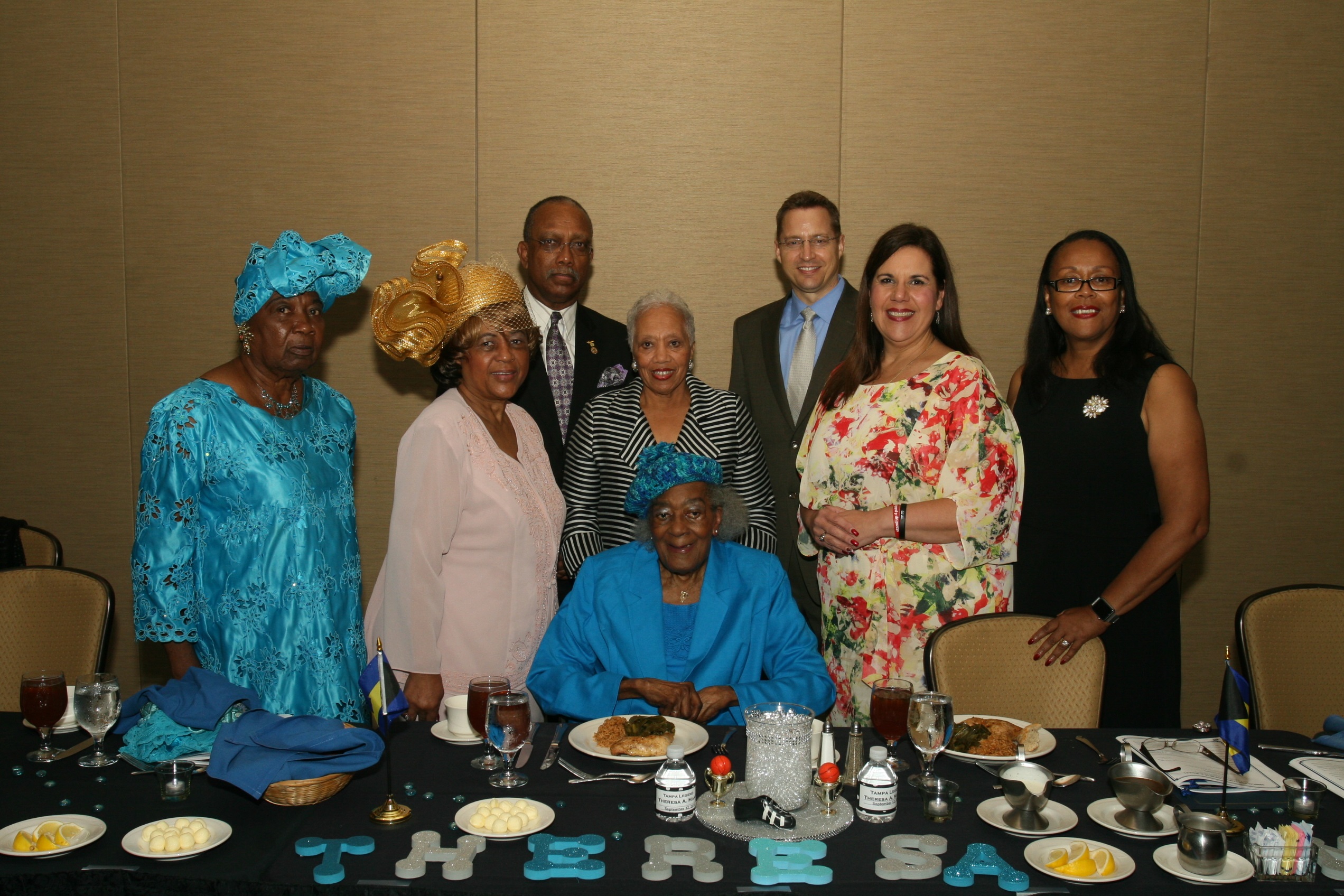 BANQUET HELD FOR TAMPA LEGEND