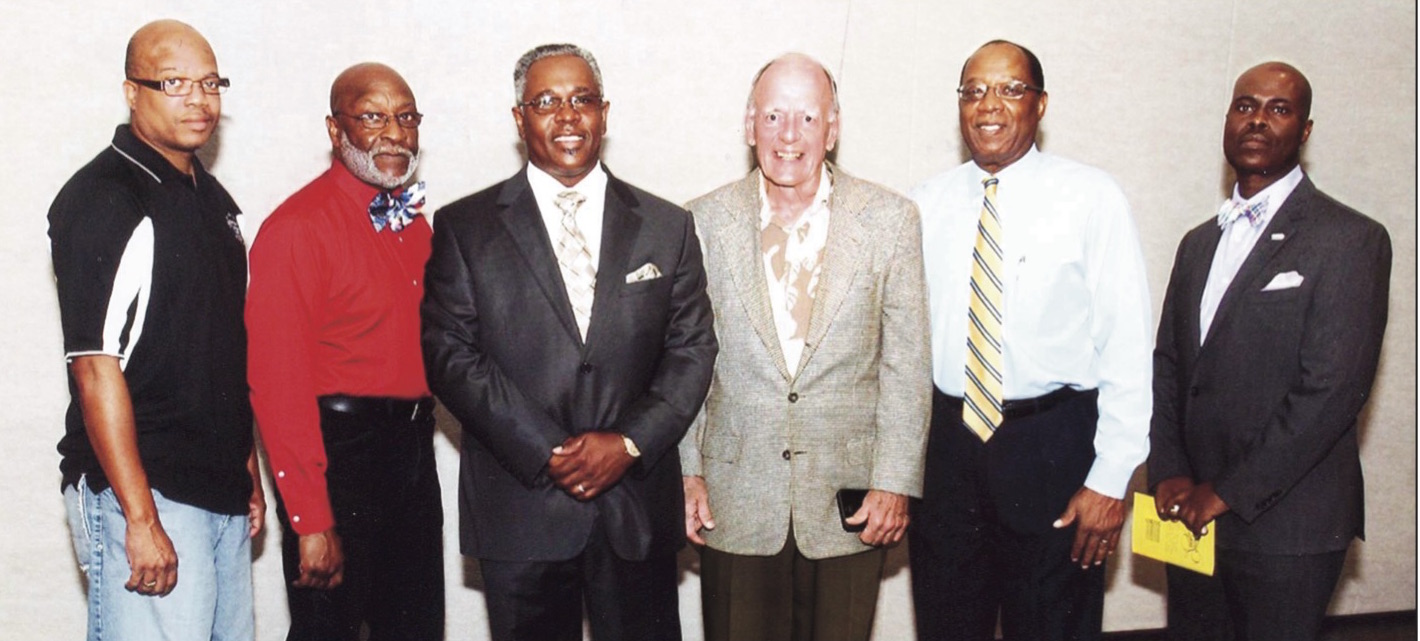 GALA LUNCH RECEPTION AND HONORARY AWARDS CEREMONY HELD