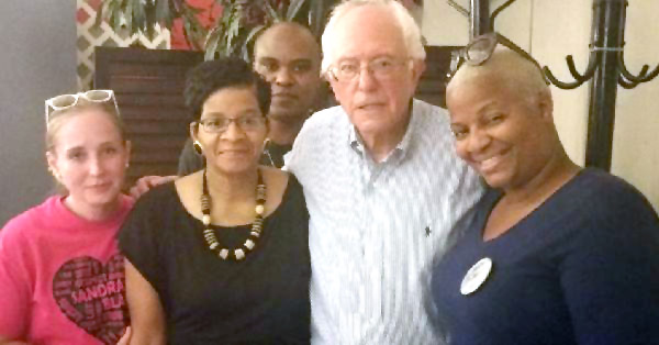 Bernie Sanders Meets With Sandra Bland’s Mom Days Before Debate