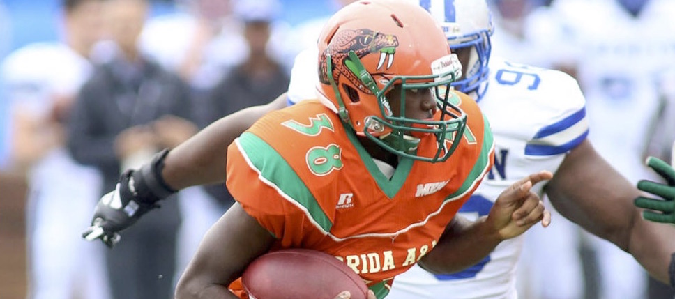 Hampton Blanks Rattlers On The Road, 33-0