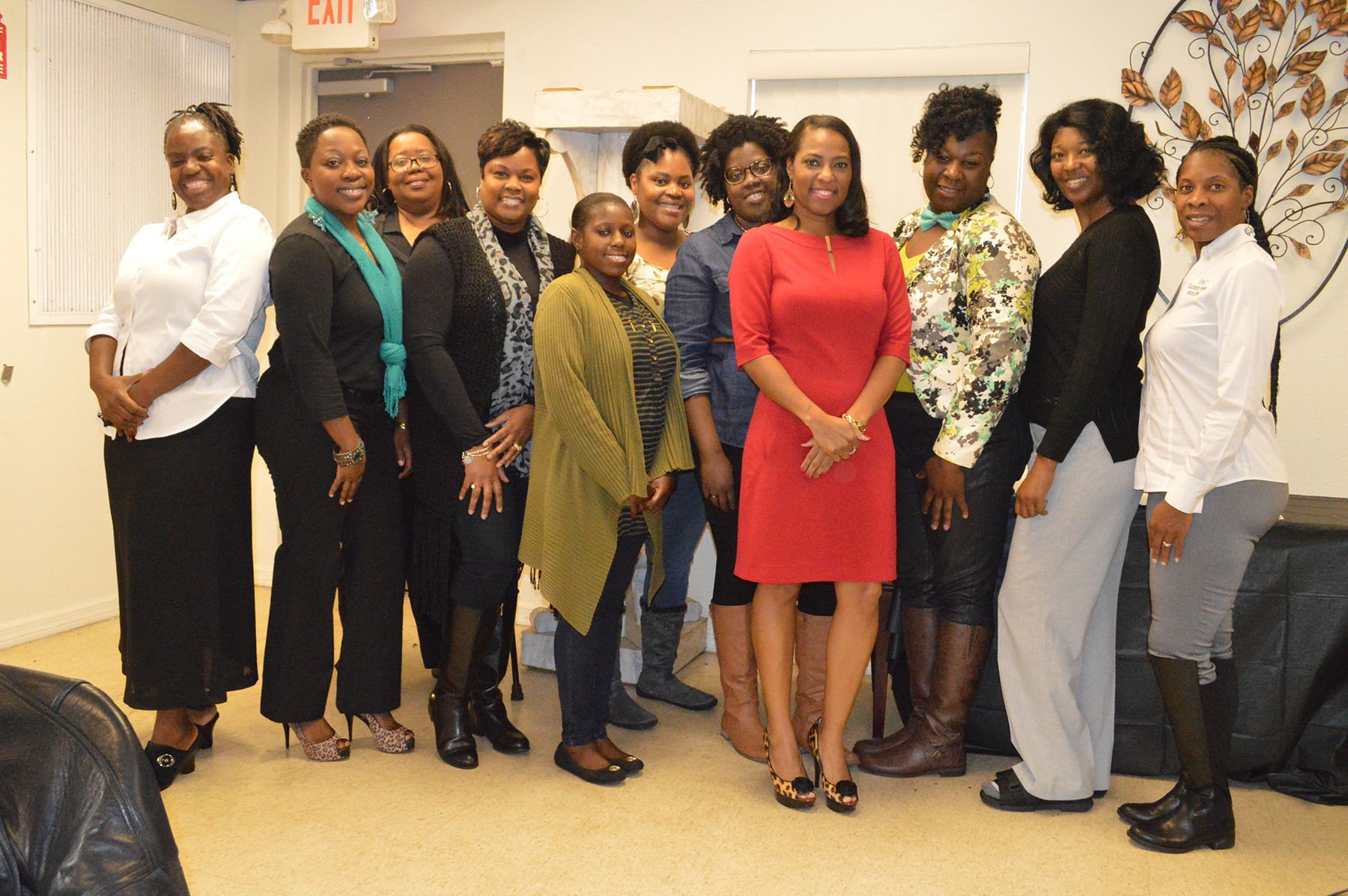 WOMEN’S ORGANIZATION HOSTS VISION BOARD WORKSHOP