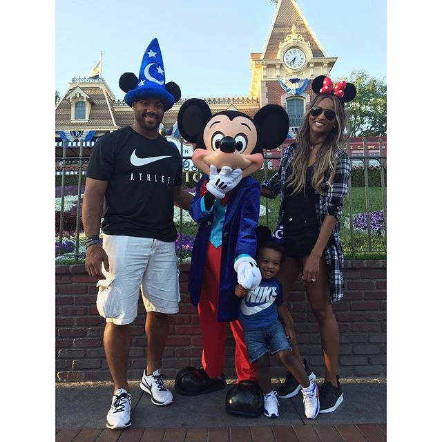 Seahawks Star Russell Wilson Acts Like A Big Kid With Ciara At Disneyland