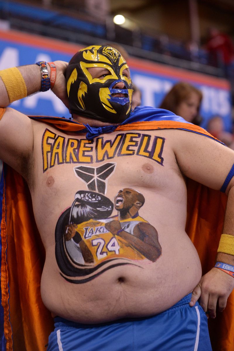 Fan Has Kobe Bryant Mural Painted On Stomach For His Last Game In OKC