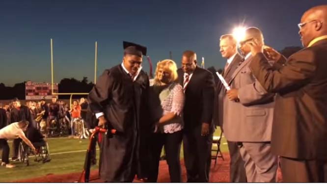 Oklahoma Grad With Cerebral Palsy Walks For The First Time In Public To Get His Diploma