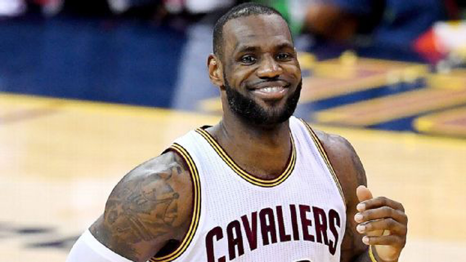 LeBron James Tells Cavs He Will Re-Sign With Them