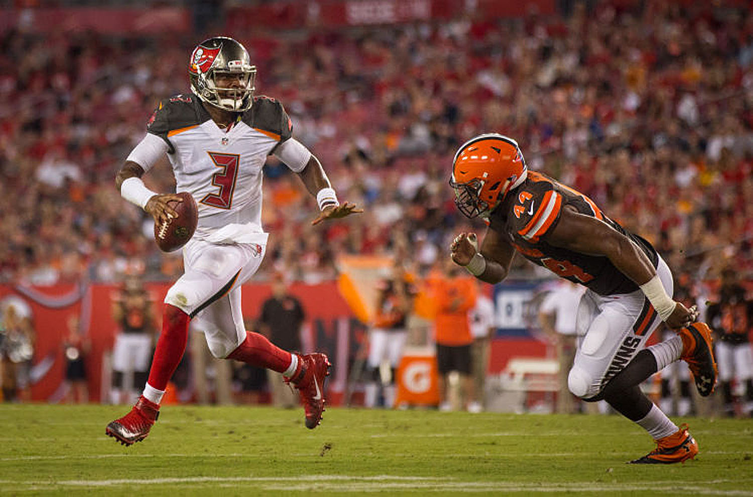 Jameis Winston ‘Leads’ Bucs To Victory