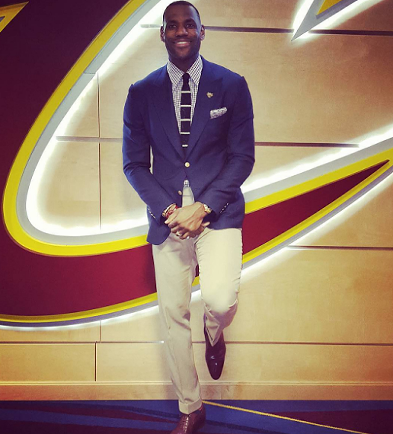 LeBron Treats 5,000 Children To A Day At The Amusement Park