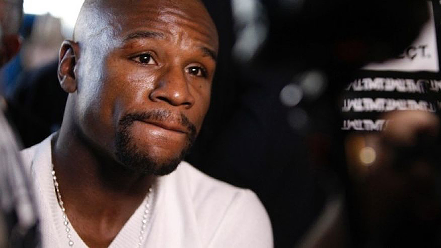 Mayweather's Vegas Home Burglarized; $7M Worth Of Jewelry Stolen