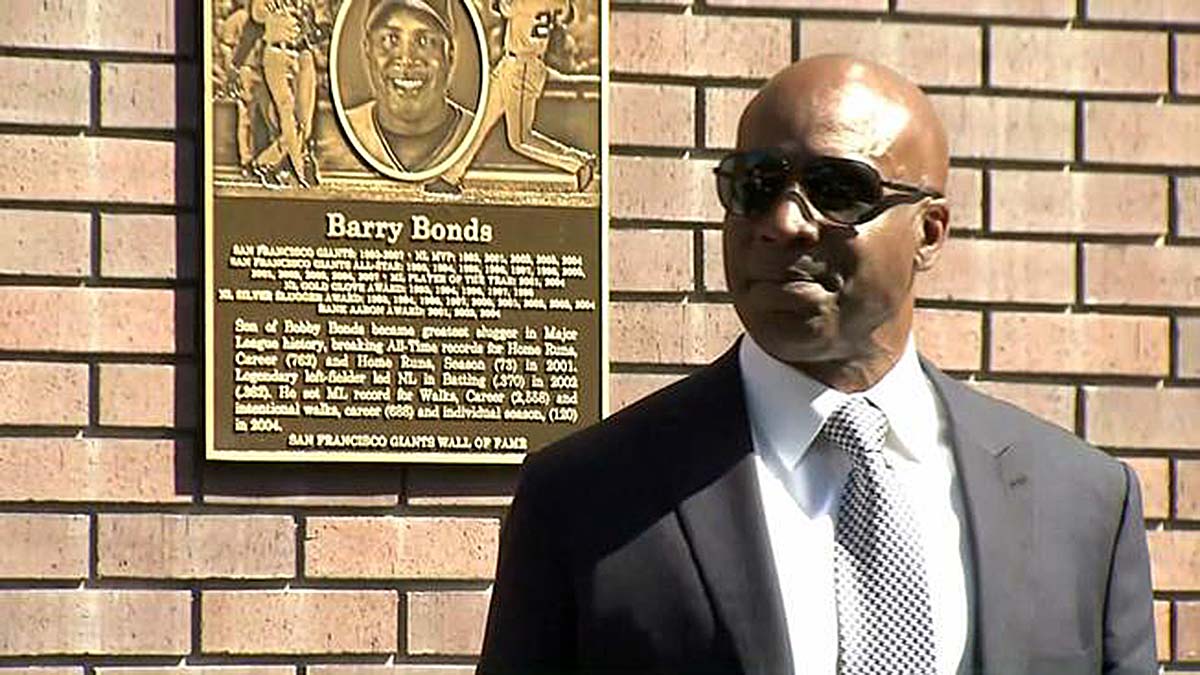 Barry Bonds Inducted To The Giants Wall Of Fame On Saturday