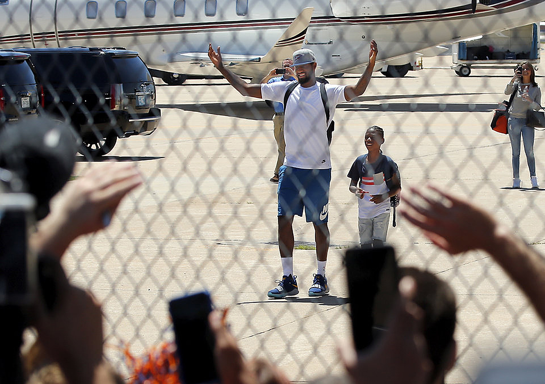 Thunder Fans Gave Paul George Huge Welcome