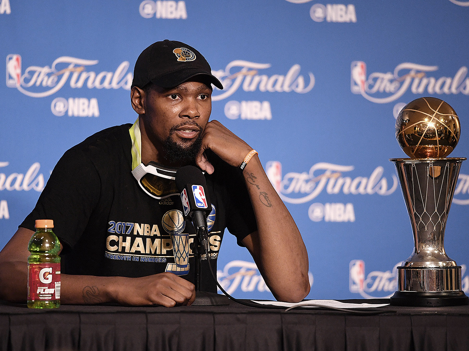 Kevin Durant On President Trump: 'I Don't Agree With What He Agrees With'