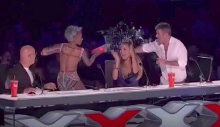 Mel B Throws Water On Simon Cowell After He Jokes Her On AGT Live 