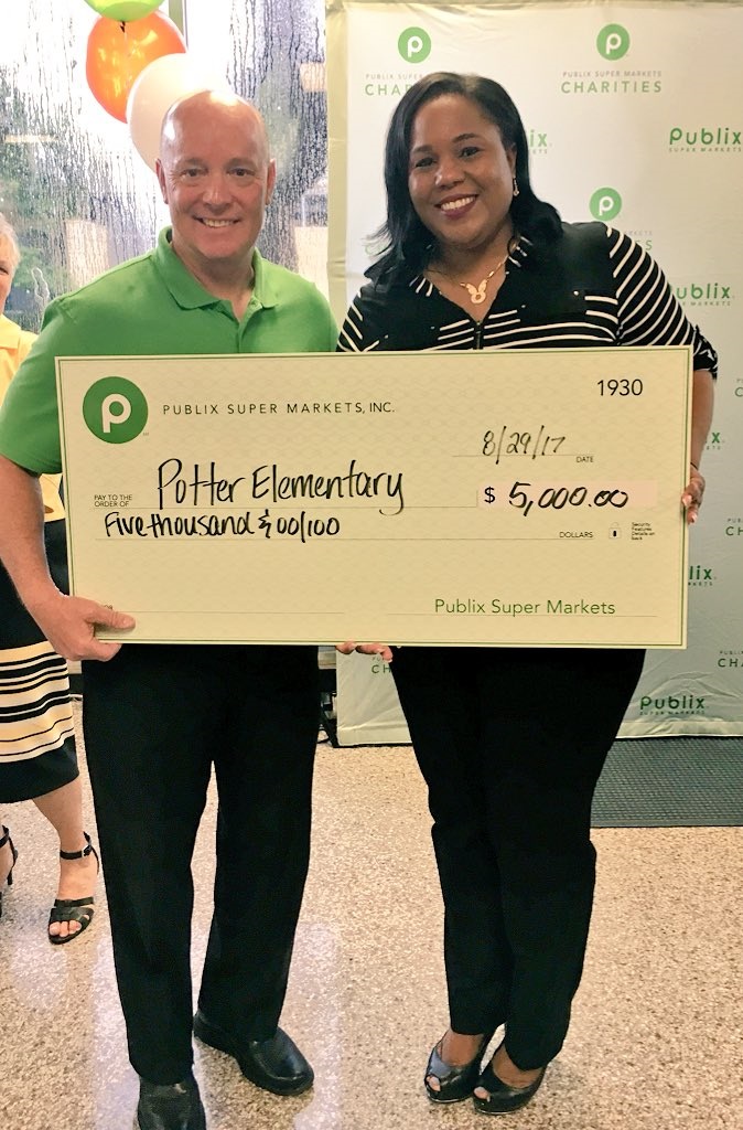 Publix Donates $45,000 To Fight Hunger At 8 Schools