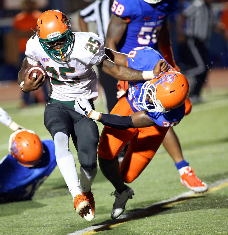 FAMU Claws To Win Against Savannah State