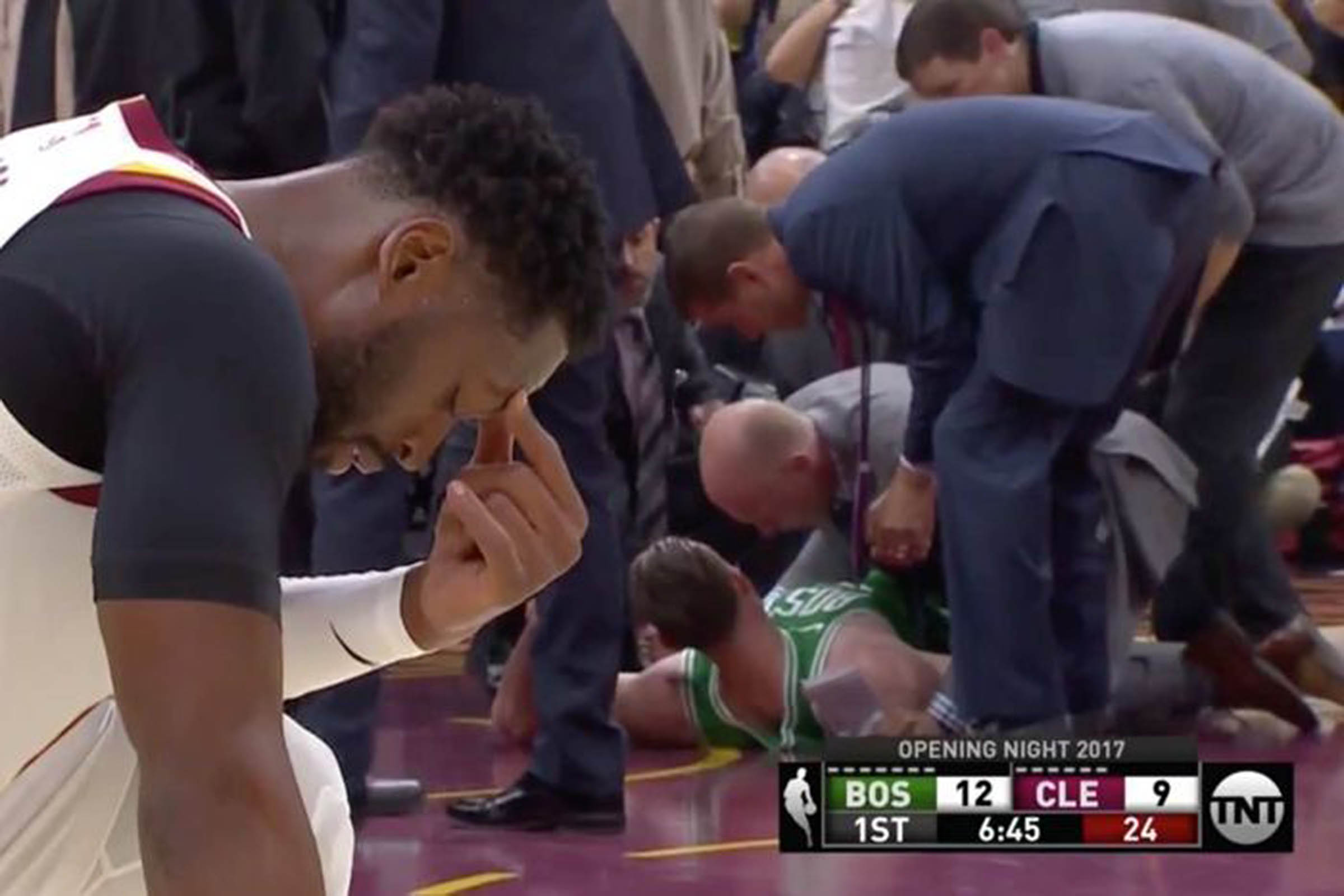 Gordon Hayward Suffers Broken Leg In Celtics Debut 