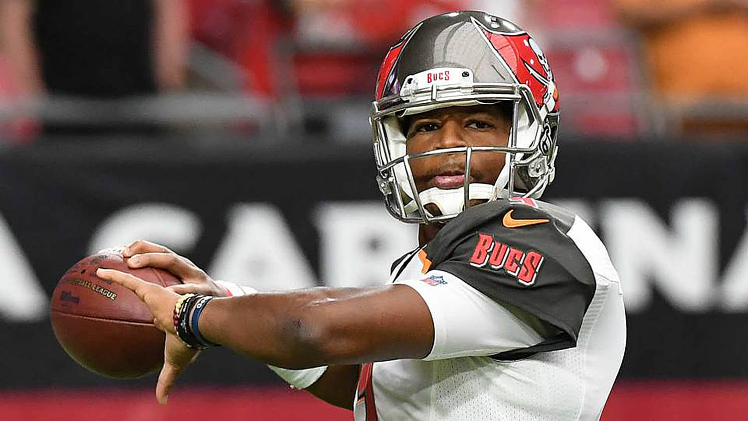 Winston Day-To-Day With Shoulder Injury; Says He Will Play Sunday