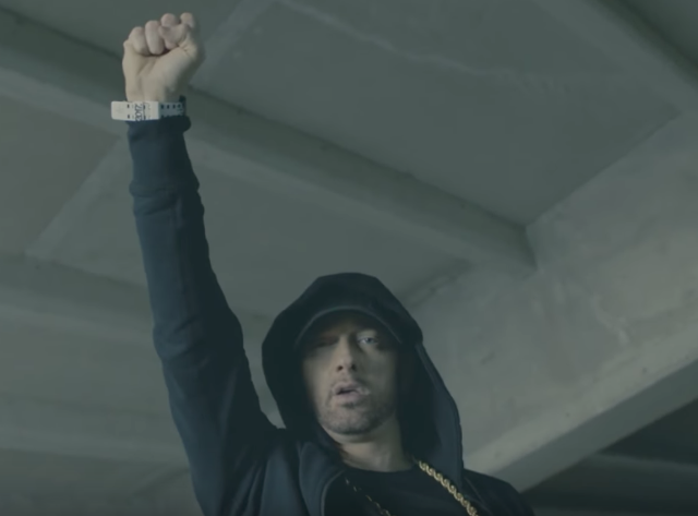 Eminem Destroys Trump In Freestyle Cypher At BET Hip Hop Awards