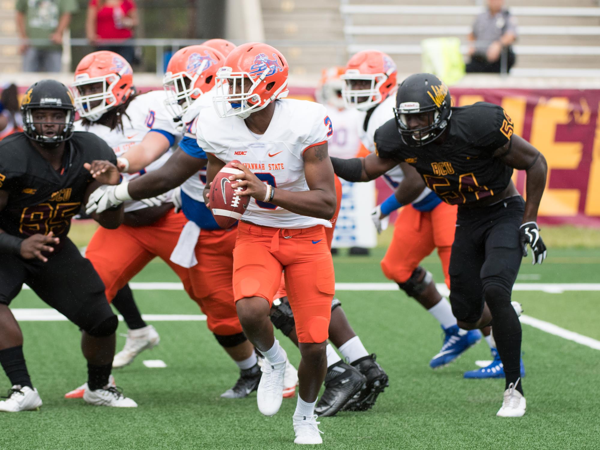 Tampan, Jamaruz Thompkins Helps BCU Win Against Savannah State