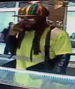 Man Takes $2,889 Bracelet From Jewelry Store