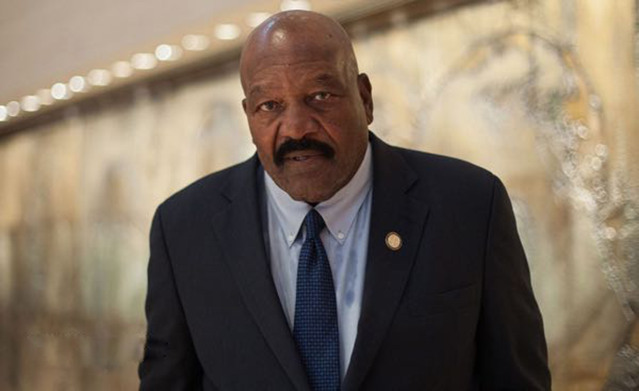 Jim Brown Softens Stance On National Anthem Protests, Says They Are ‘Fine’