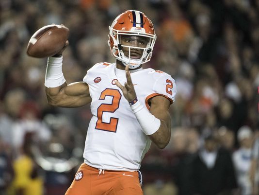 Clemson Moves To #1 In College Poll