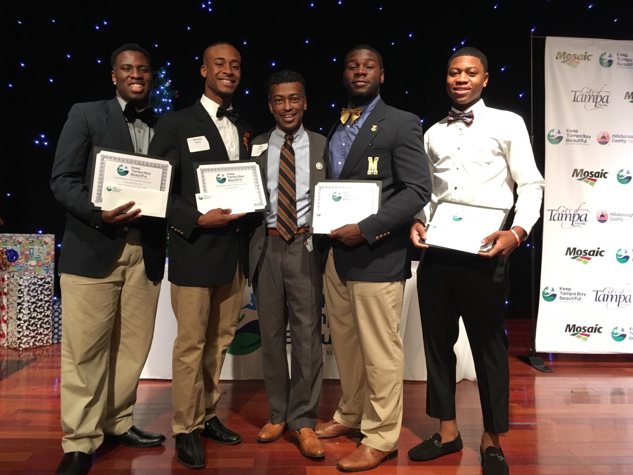 Men Of Vision Members Receive Scholarships