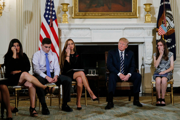 Reveal: President Trump Holds Note Card To Remind Him To Say ‘We Hear You’ After Mass Shooting