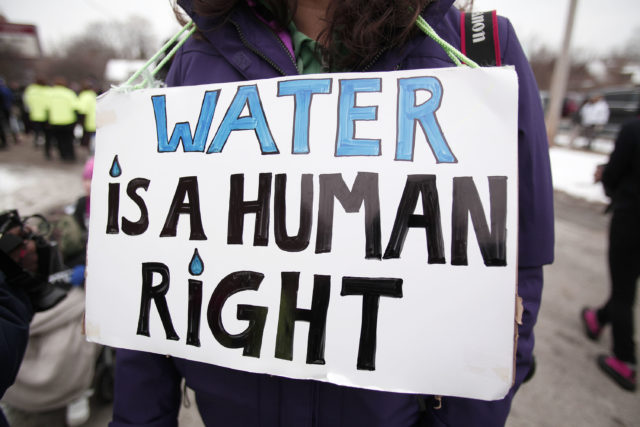 Michigan’s End To Supplying Bottled Water To Flint Residents Is Not Going Over Well
