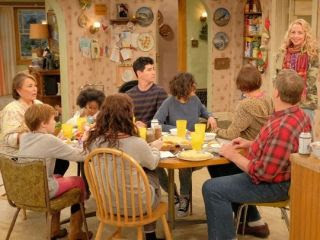 Roseanne Train Wreck Raises Issues Of Race In TV Coverage