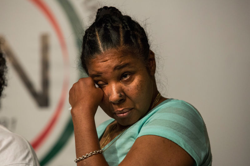 Eric Garner’s Widow Moves Into Her Dream Home … Without Her Husband or Daughter