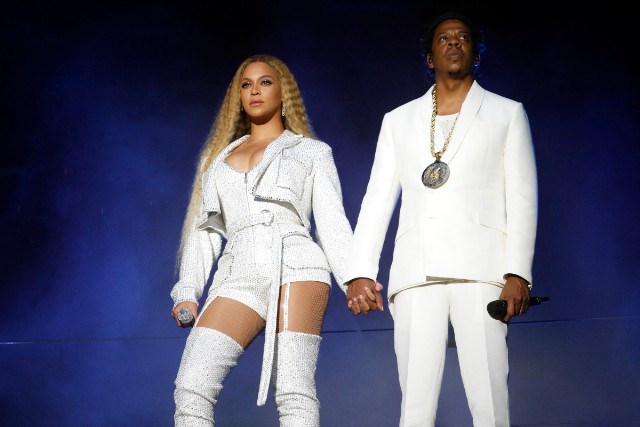 JAY-Z AND BEYONCE’S COMBINED NET WORTH IS OVER $1 BILLIONJAY-Z AND BEYONCE’S COMBINED NET WORTH IS OVER $1 BILLION