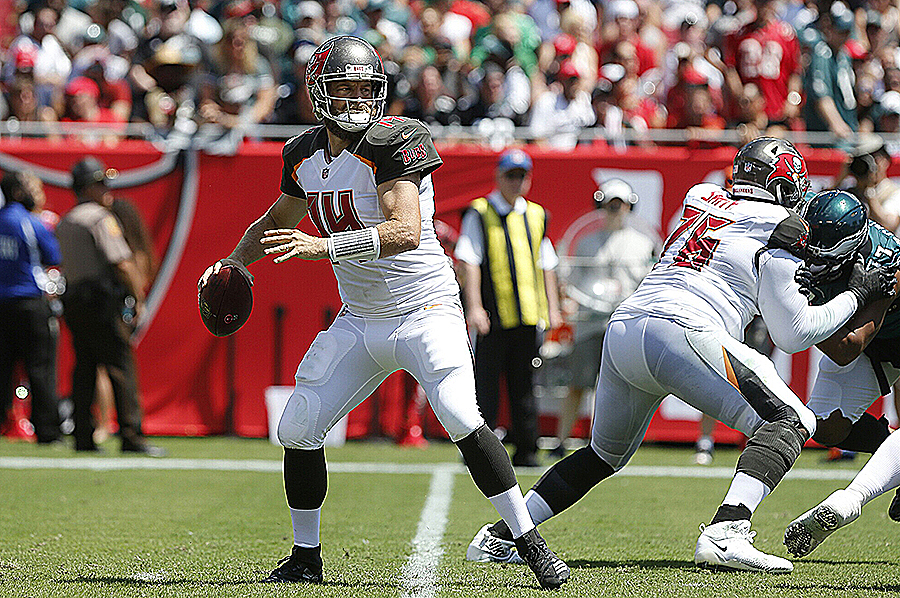 Bucs' Ryan Fitzpatrick Throws For 400 Yards, 4 TDs In Win Over Eagles