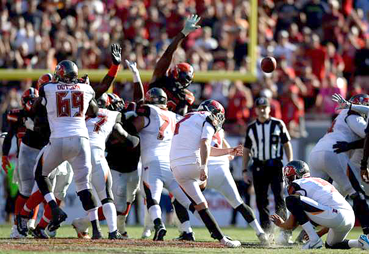 Catanzaro's 59-Yard FG In OT Lifts Bucs Over Browns 26-23