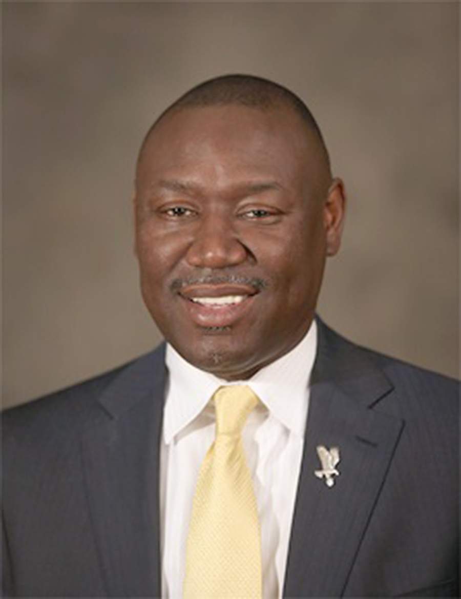 Atty. Crump Is Nov. 10 Tampa Omega Banquet Speaker