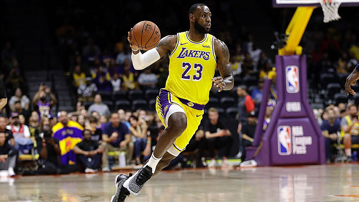 LeBron James Creates First Highlights As Laker In Preseason Debut